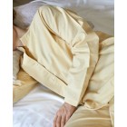 Høie Pyjamas økologisk bomuld i farven lys gul